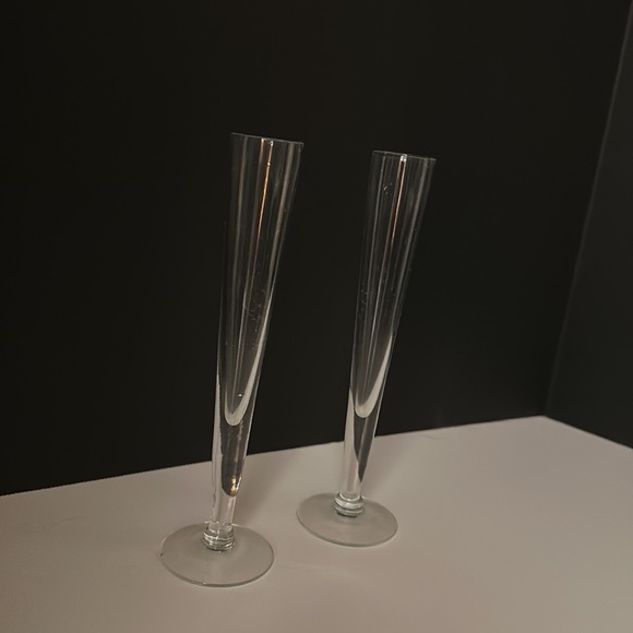 Matching glasses - Picture 2 of 3